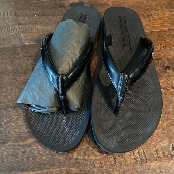 Authentic Prada sandals - Picture 3 of 14